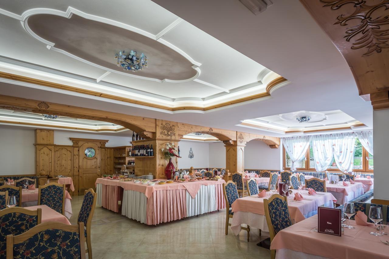 Hotel St. Raphael Madonna di Campiglio Exterior foto